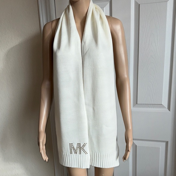 MICHAEL Michael Kors Other - MICHAEL Michael Kors Cream Knit Scarf